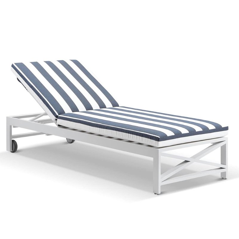 sun lounge chairs